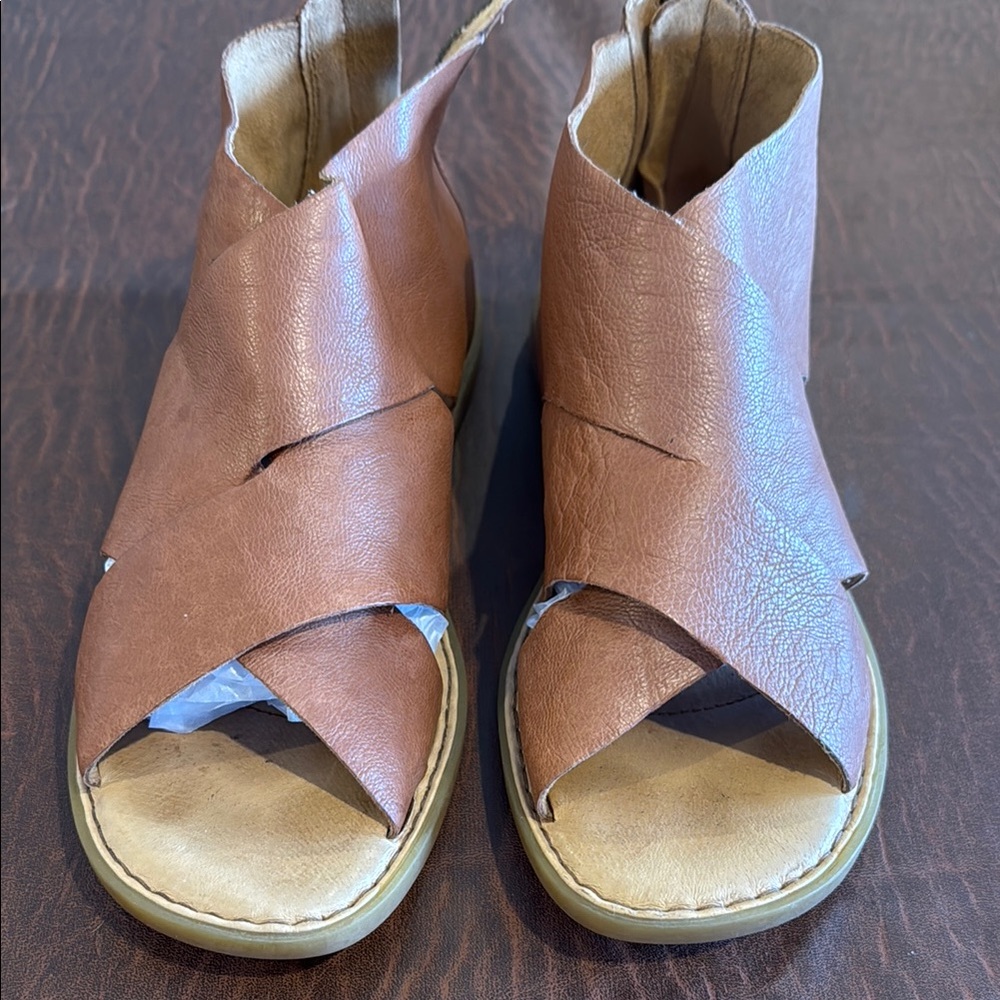 Tan Leather Open-Toe Sandals